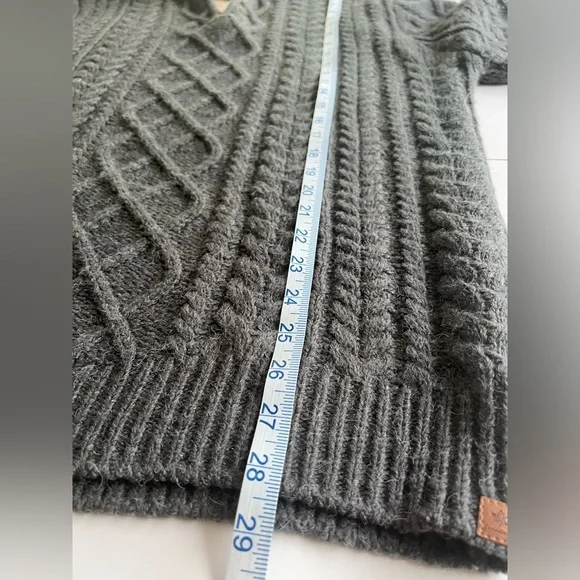 Canadiana Men's Quarter-Zip Cable Knit Sweater Size L - Picture 7 of 10